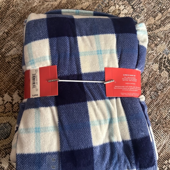 Adonna Women’s Pajama Set in Blue and White Plaid - Picture 3 of 5